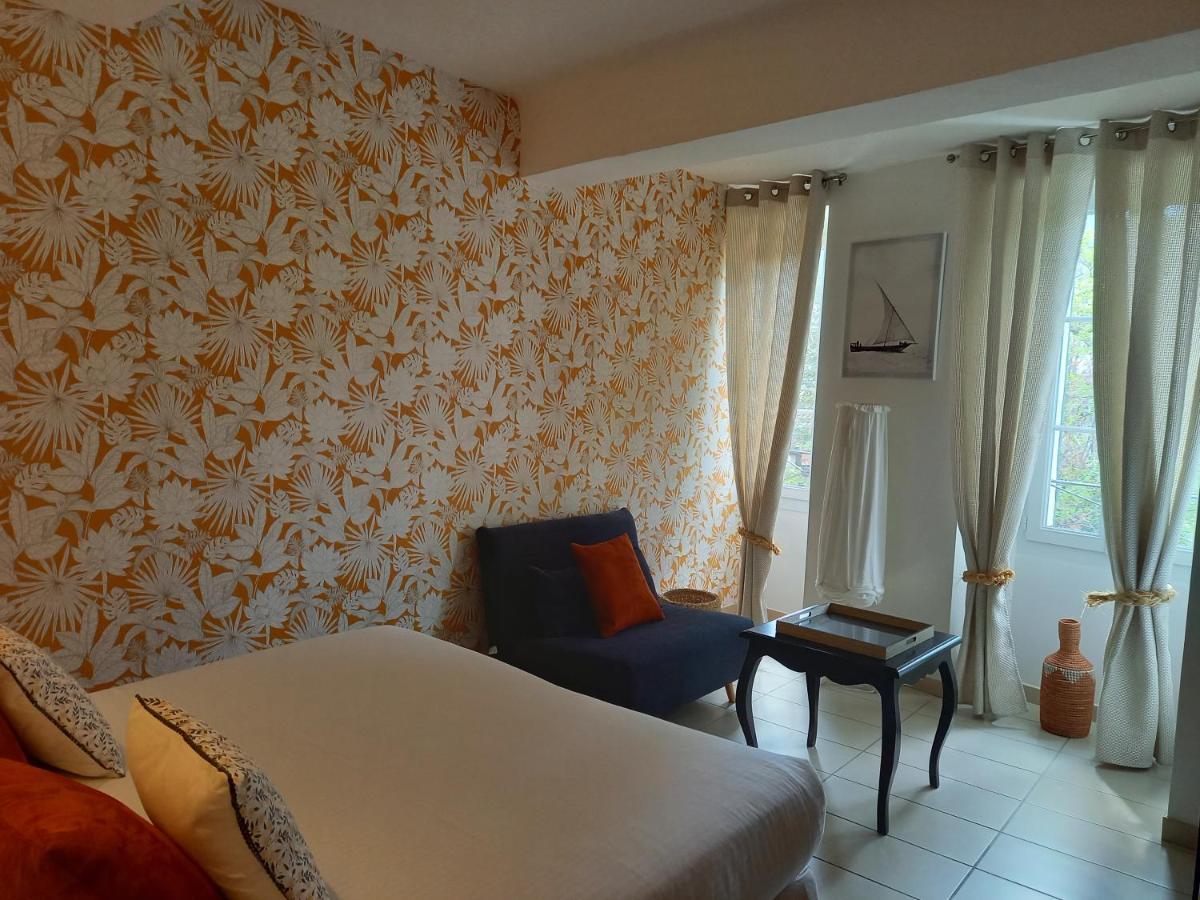 Collobrières Hotel Restaurant Notre Dame מראה חיצוני תמונה