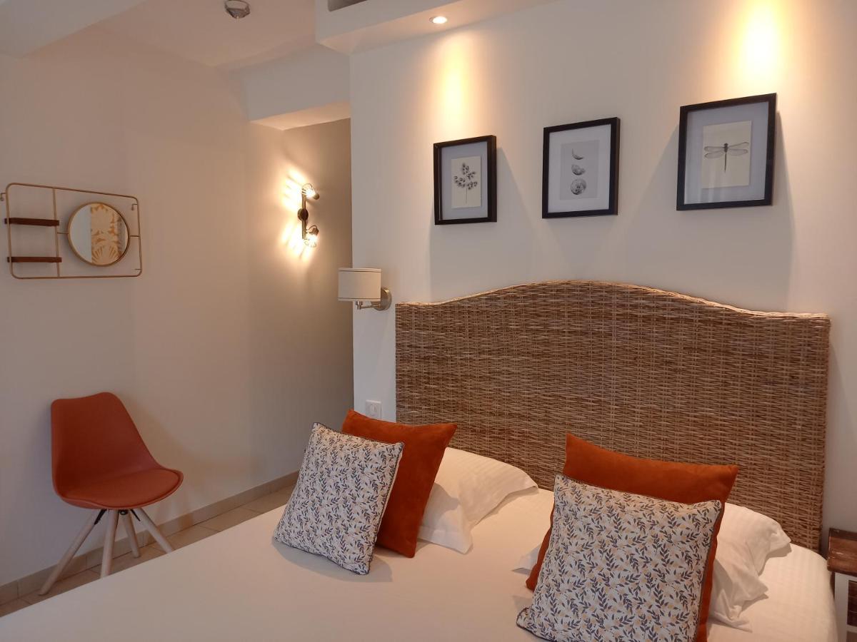Collobrières Hotel Restaurant Notre Dame מראה חיצוני תמונה